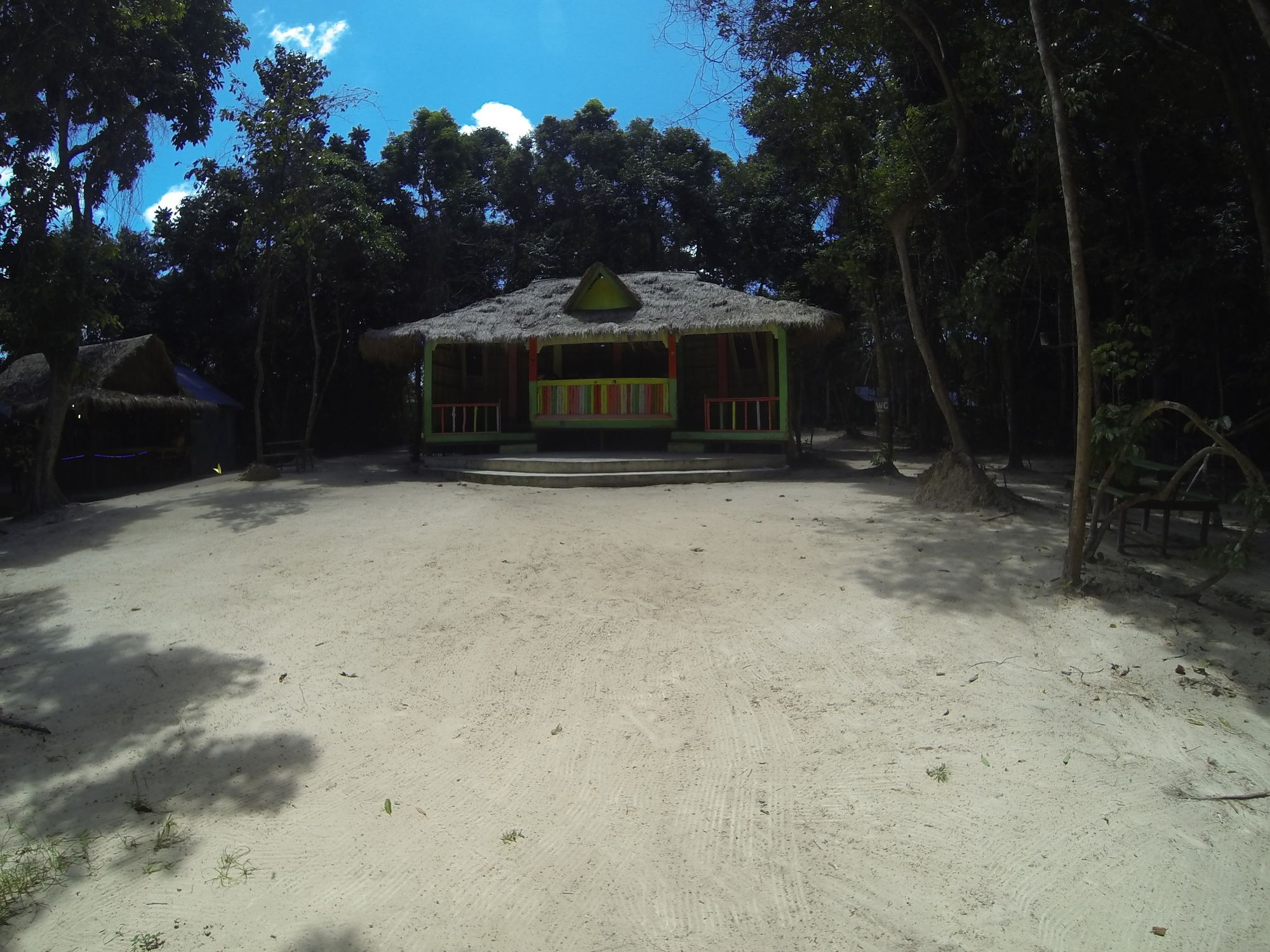 Ostello Jungle Republic Koh Rong Sanloem Esterno foto