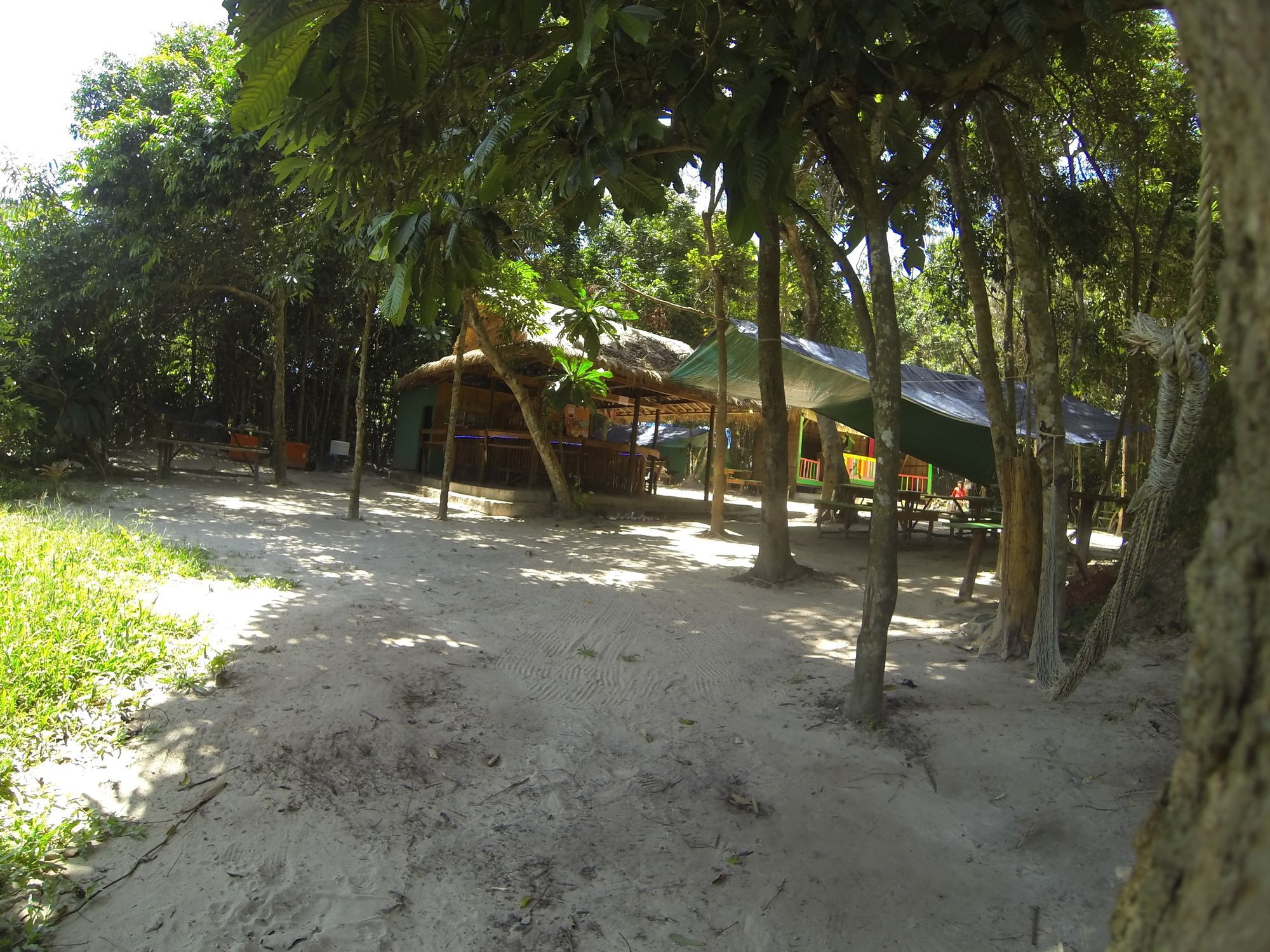Ostello Jungle Republic Koh Rong Sanloem Esterno foto