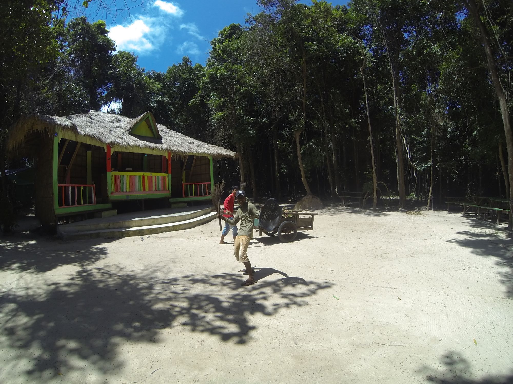 Ostello Jungle Republic Koh Rong Sanloem Esterno foto