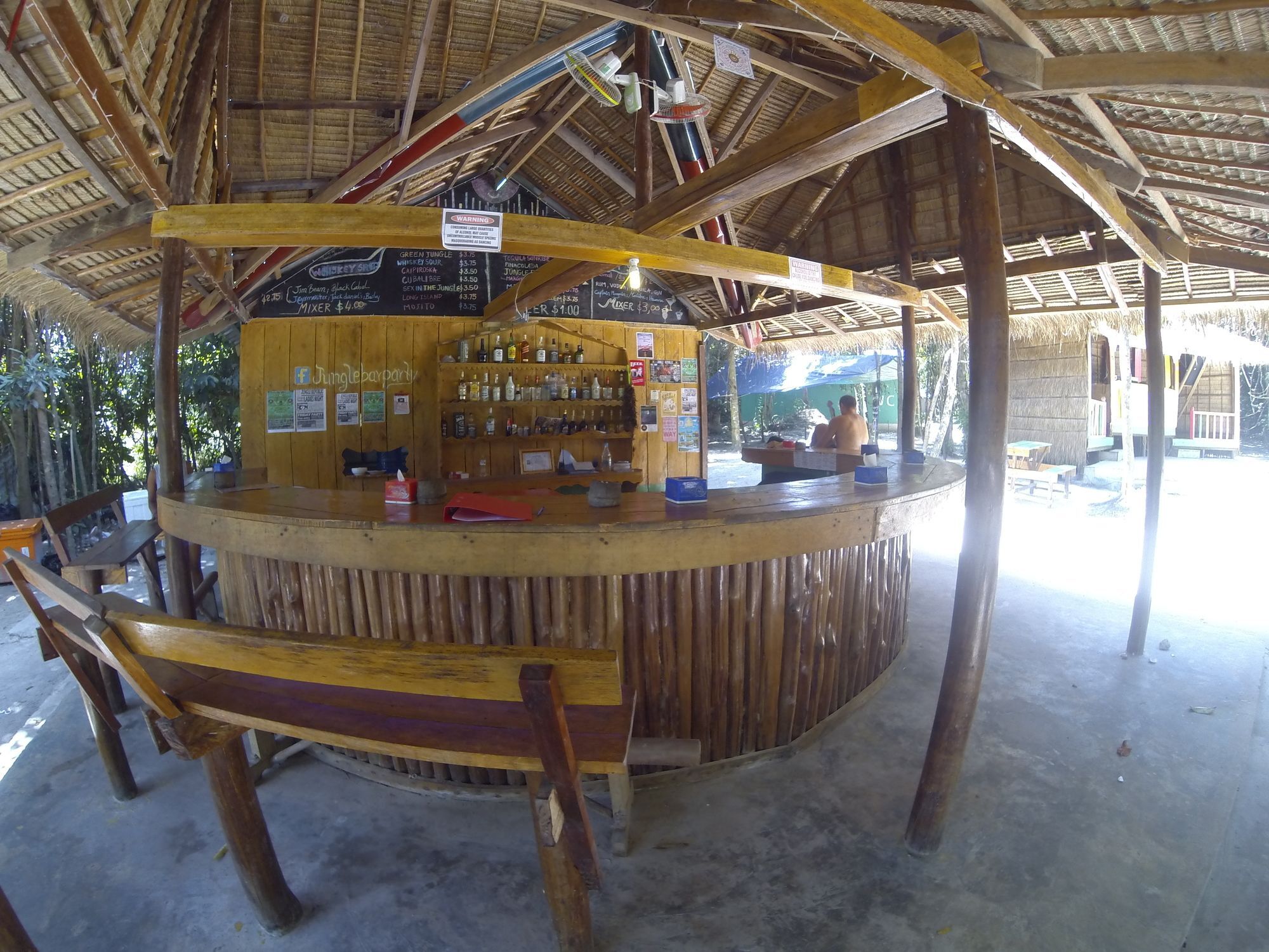 Ostello Jungle Republic Koh Rong Sanloem Esterno foto
